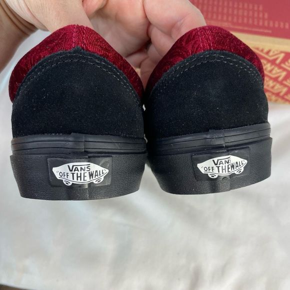Vans Old Skool Velvet Parisian Night Black Cerise Red shoes NWB Unisex Men’s 7 W - Picture 10 of 11